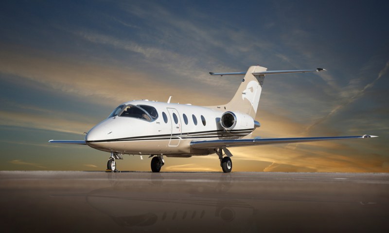 Hawker 400XP charter services