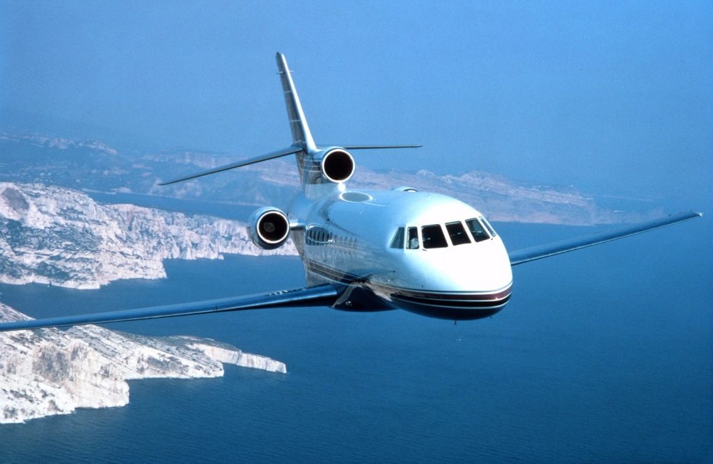 falcon 900 business jet