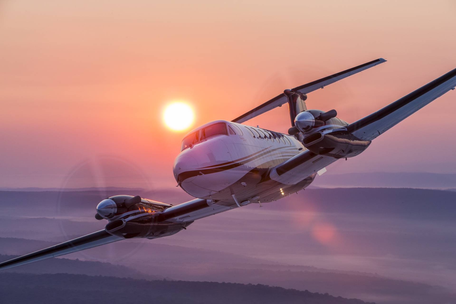beechcraft charter planes
